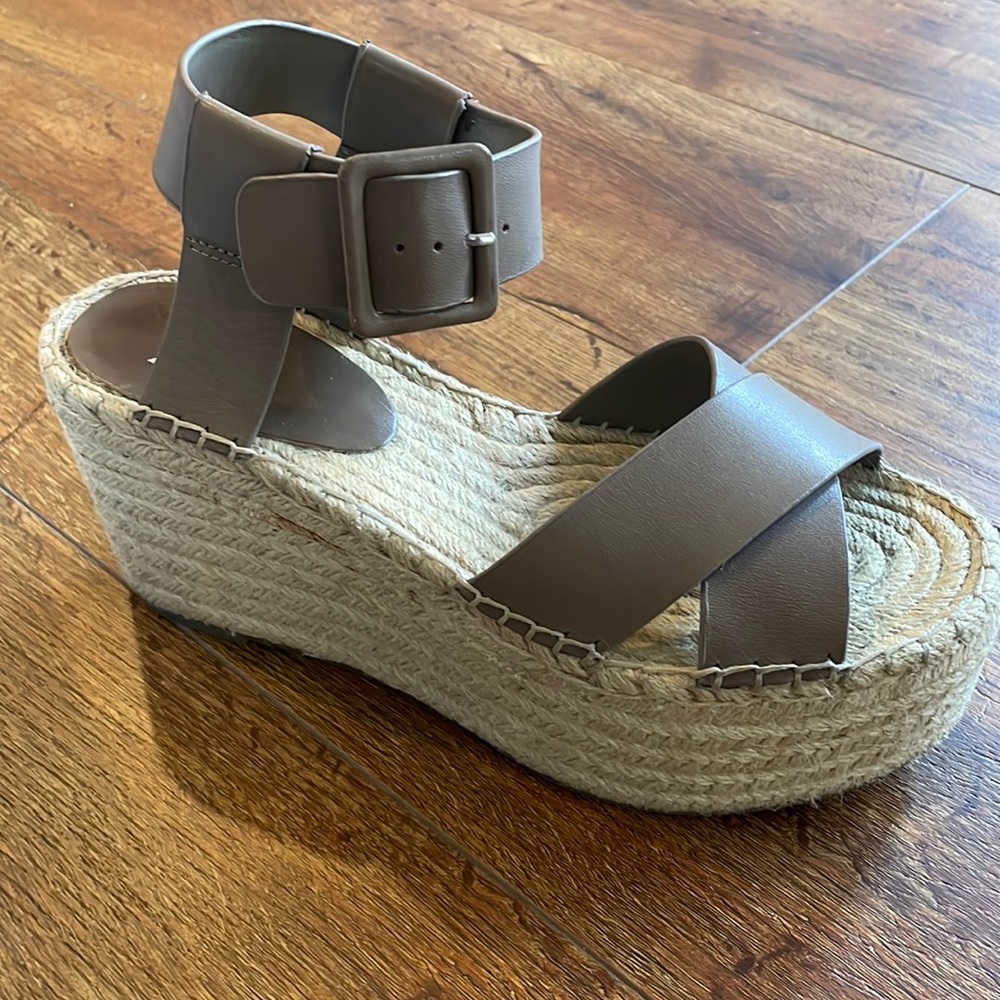 Marc Fisher green leather Randall espadrilles